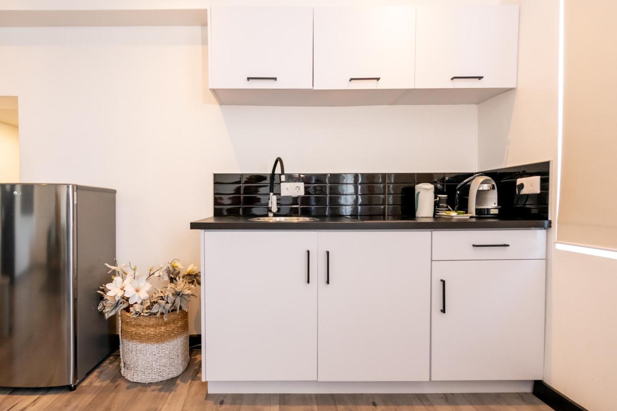 Saint Tropez Boutique Hotel Willemstad Phòng bức ảnh