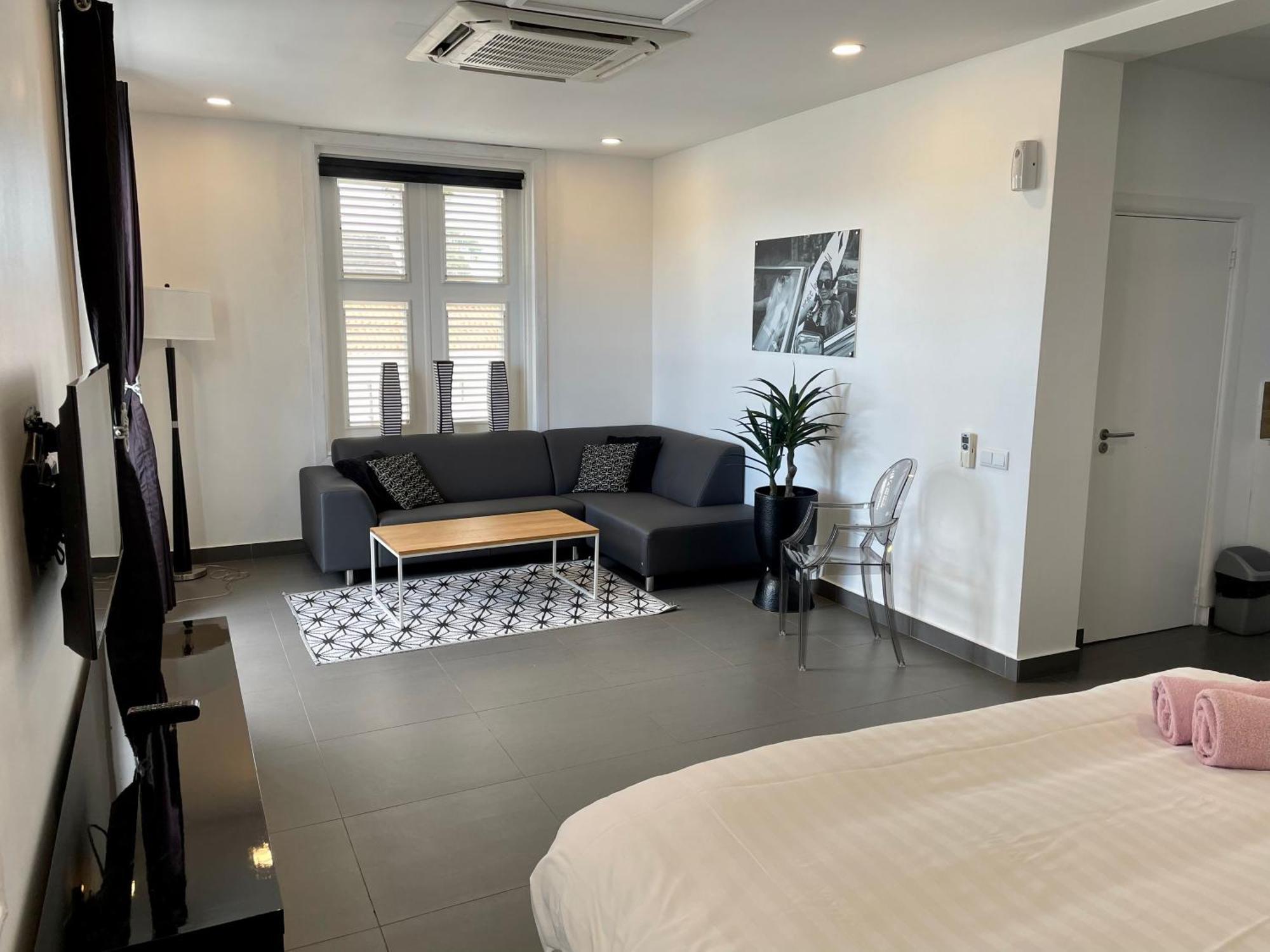 Saint Tropez Boutique Hotel Willemstad Phòng bức ảnh